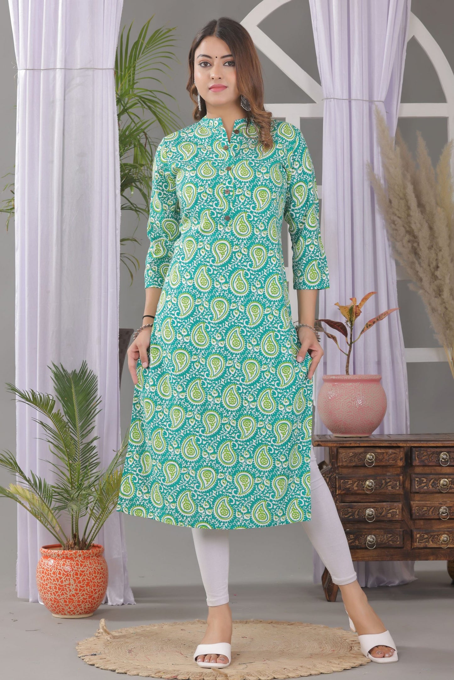 Women's printed straight kurta with coconut work