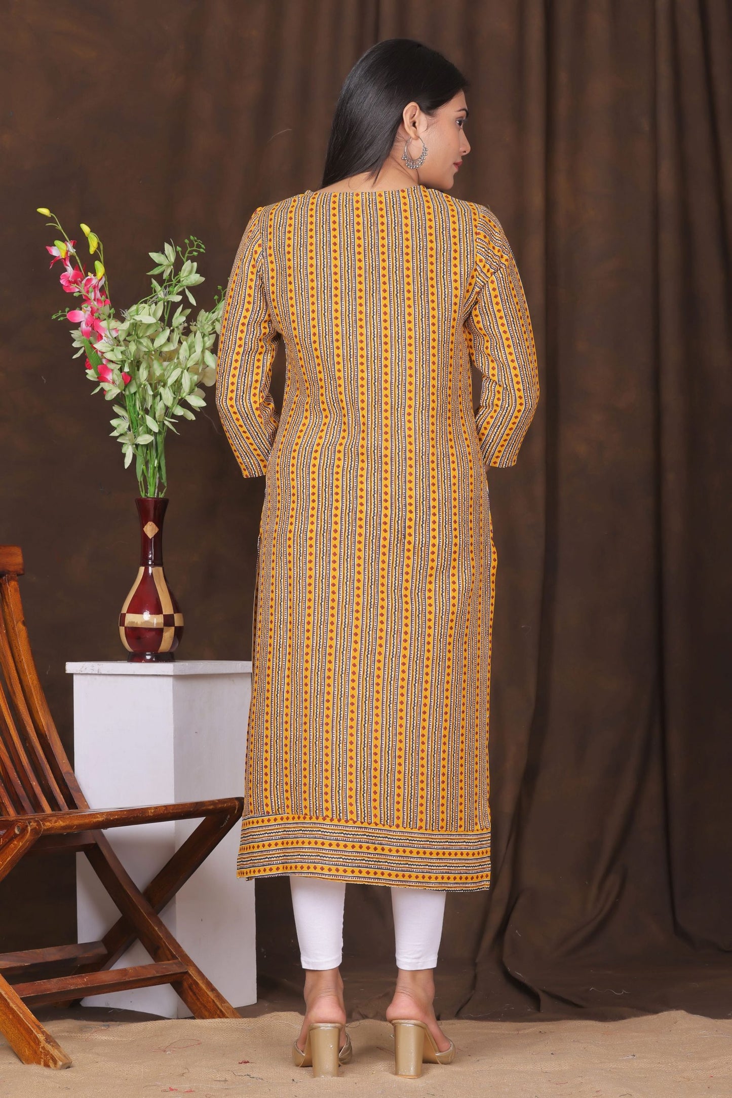Women's embroidered striped printed straight kurta