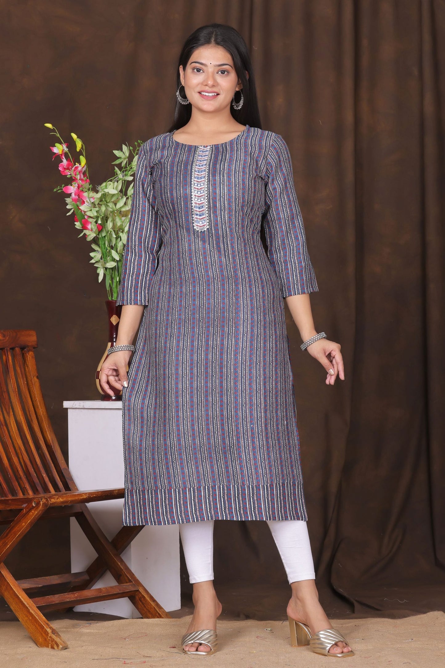 Women's embroidered striped printed straight kurta