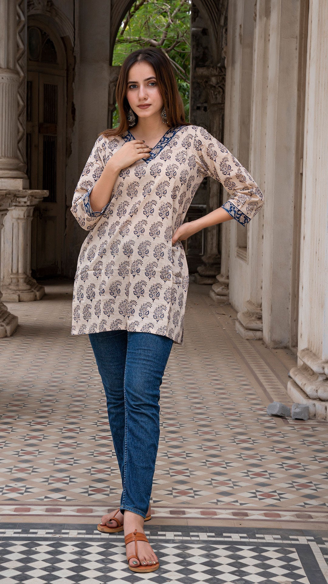 From College to Cafes: Styling Short Kurtis for Gen Z