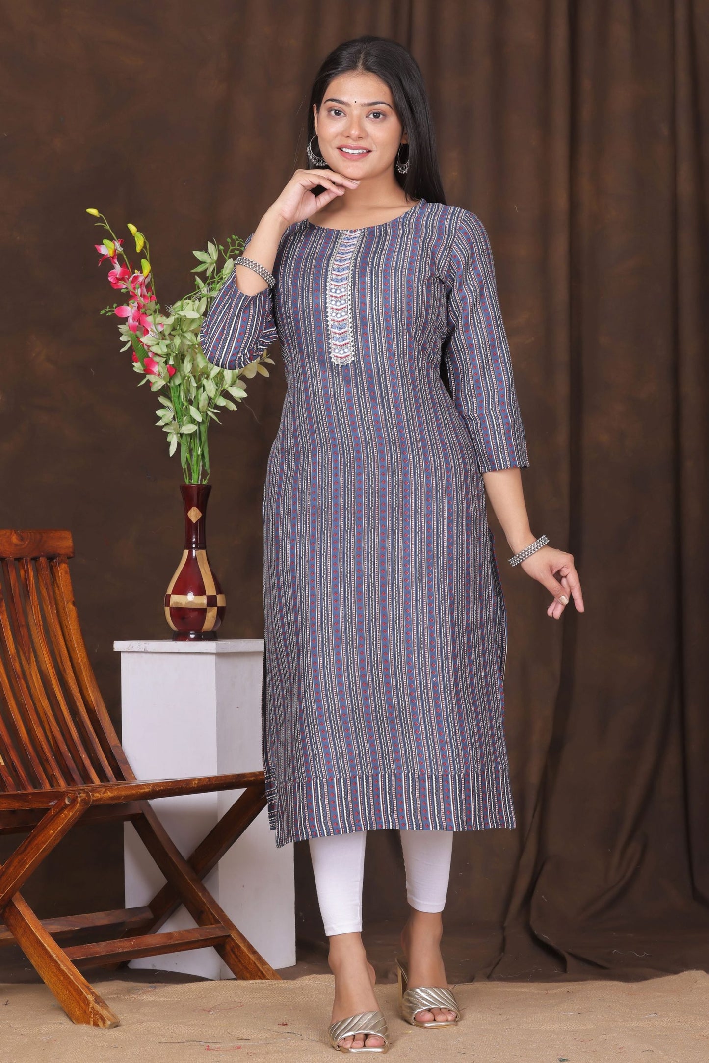 Women's embroidered striped printed straight kurta