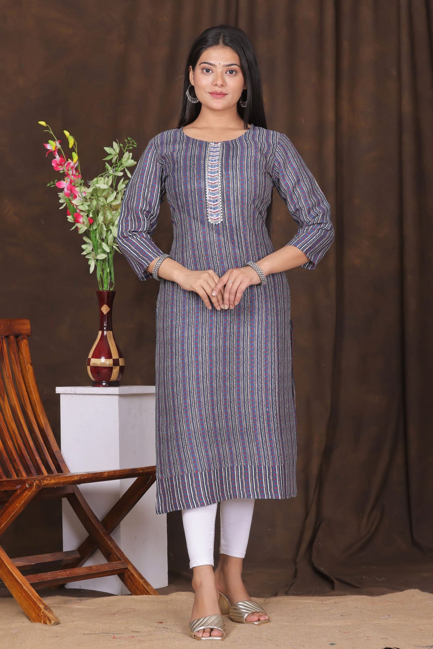 Women's embroidered striped printed straight kurta