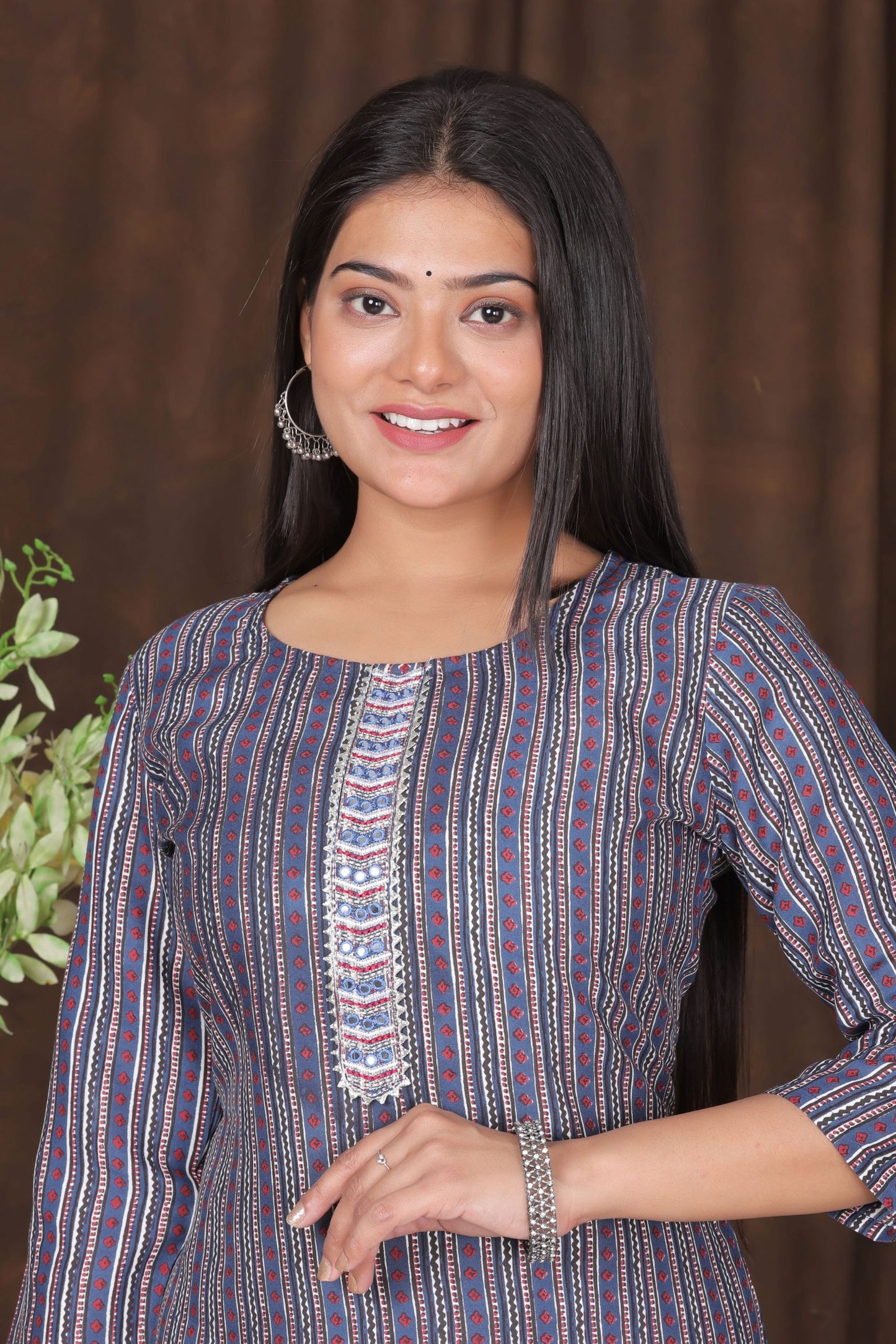 Women's embroidered striped printed straight kurta