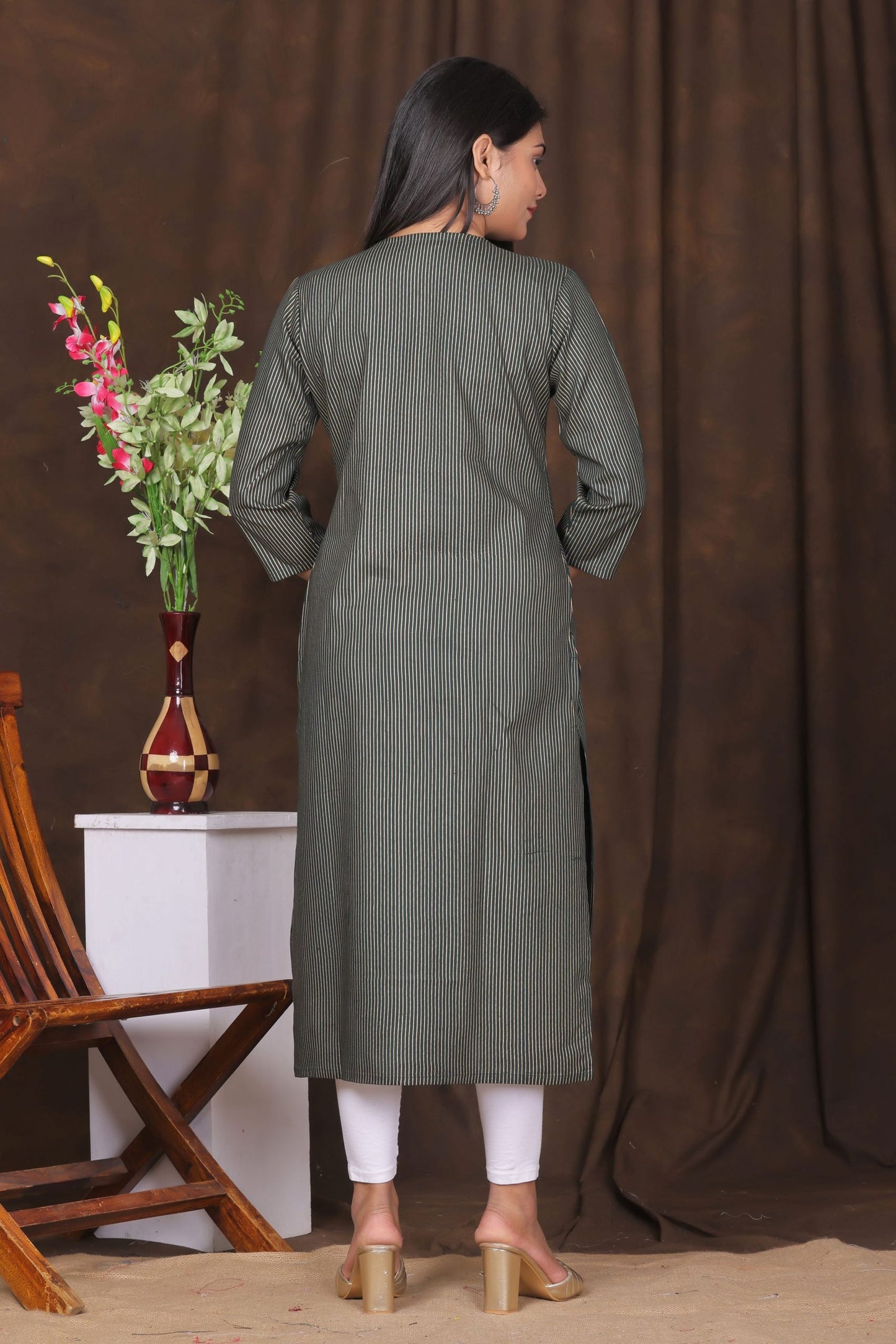 Women's embroidered striped printed straight kurta