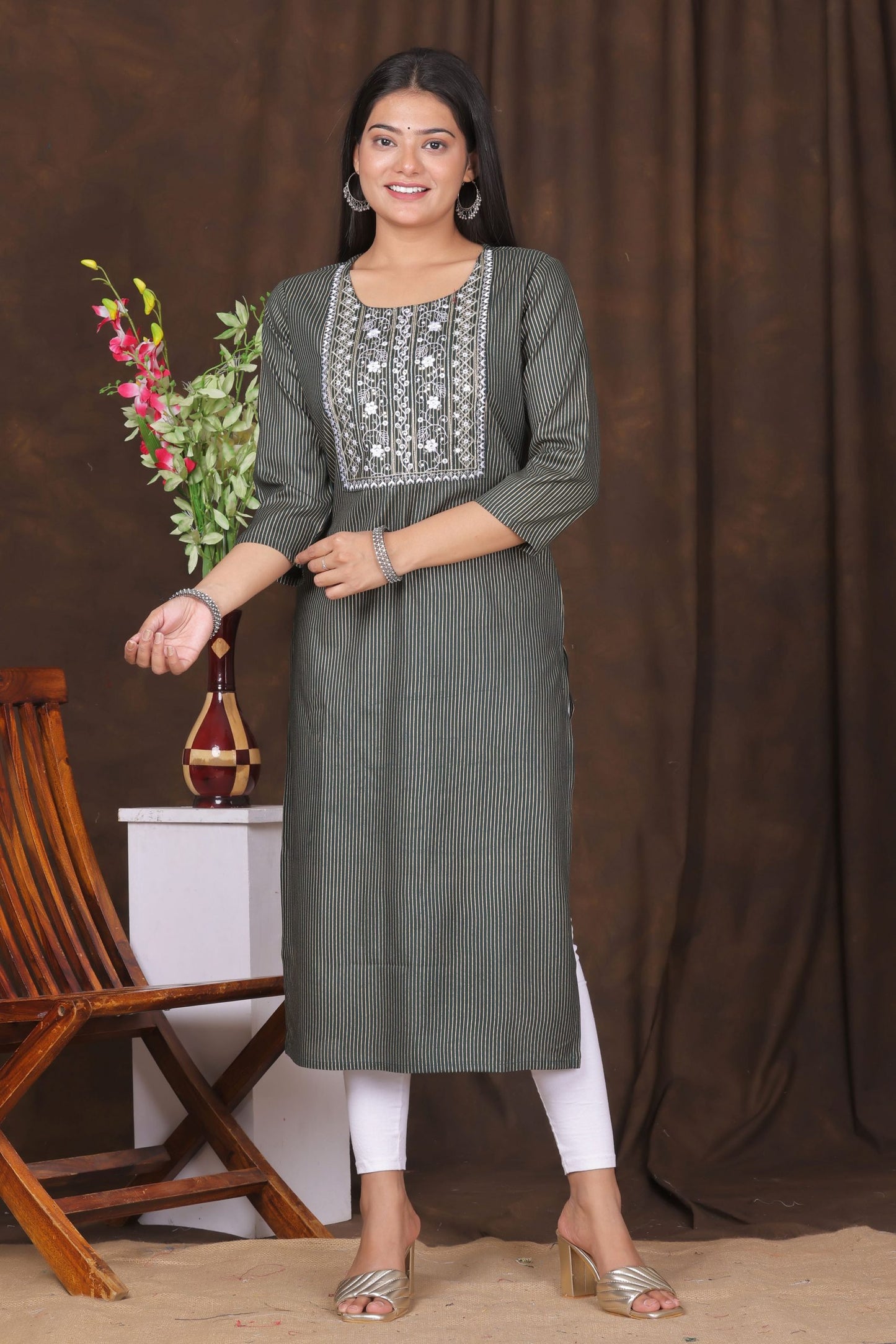 Women's embroidered striped printed straight kurta