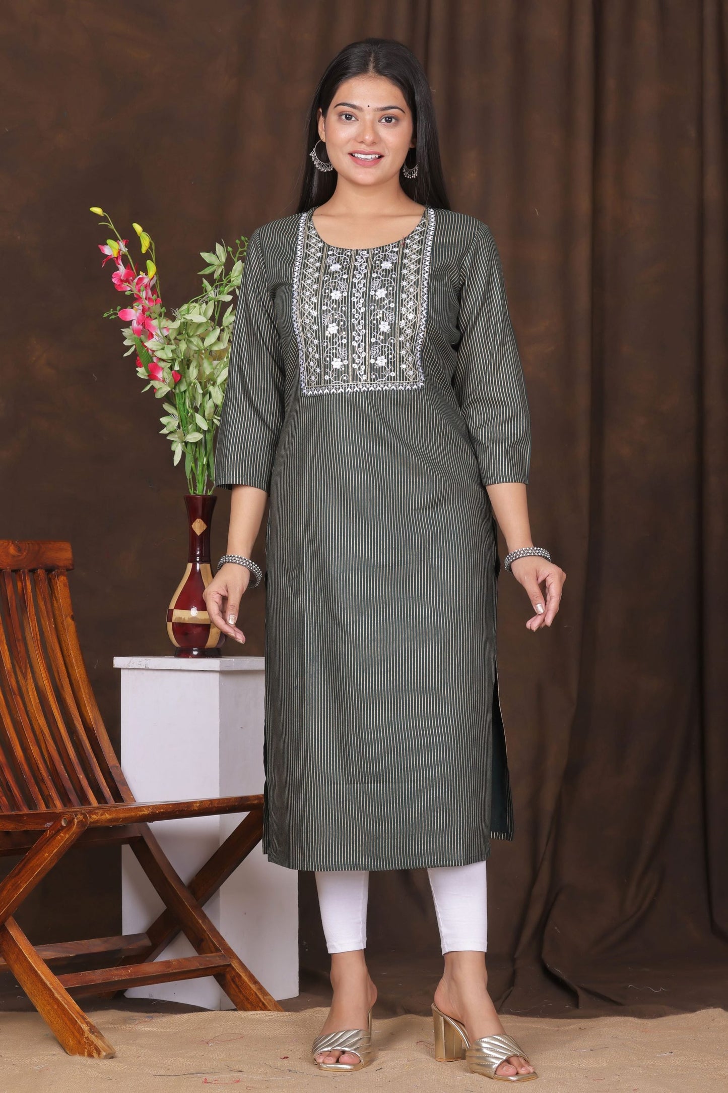 Women's embroidered striped printed straight kurta