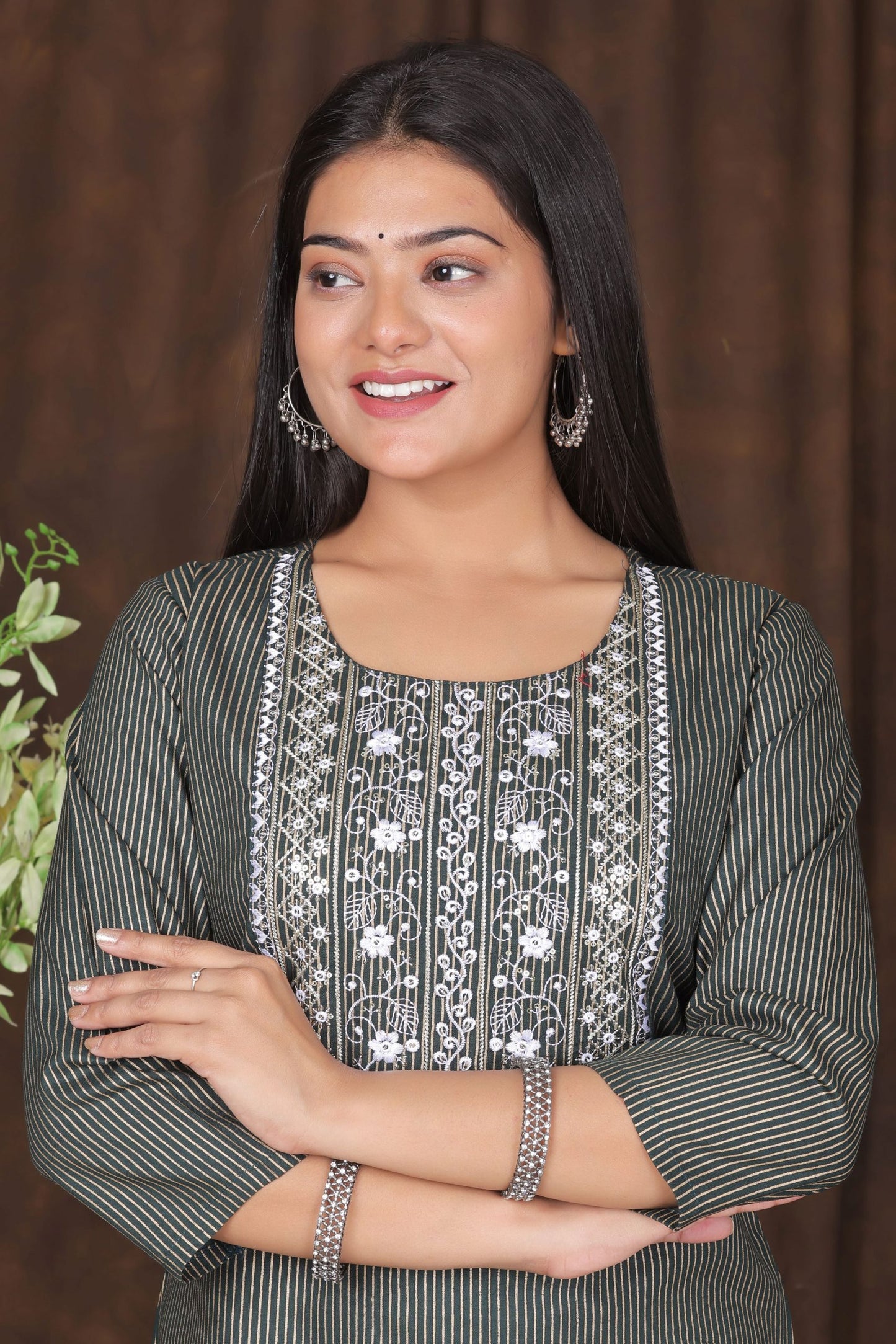 Women's embroidered striped printed straight kurta
