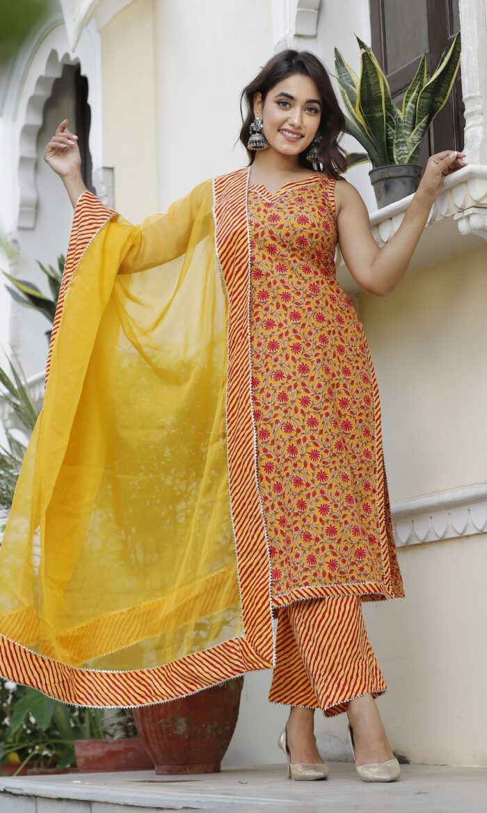 Blooming Flower Stright Suit Set